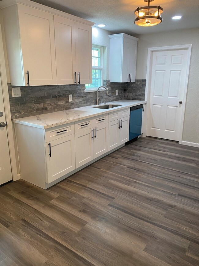 1243 County Road 677, Brazoria, TX 77422 - photo 6