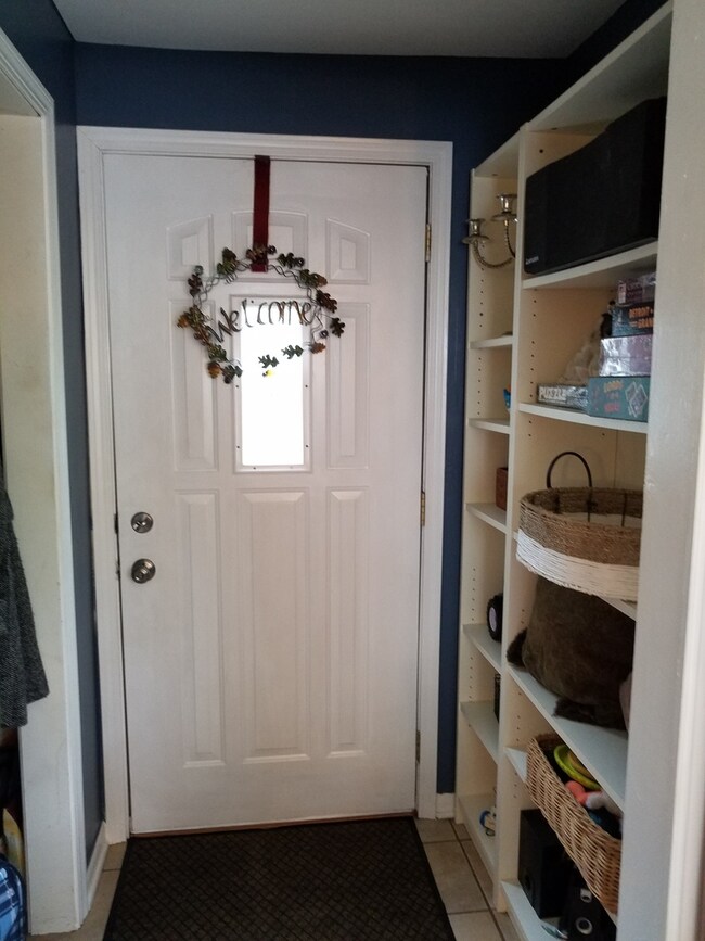 106 Acorn Ln, Lake In the Hills, IL 60156 - photo 6