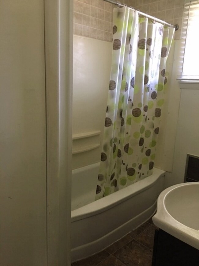 Bathroom for 2920 S Vine St