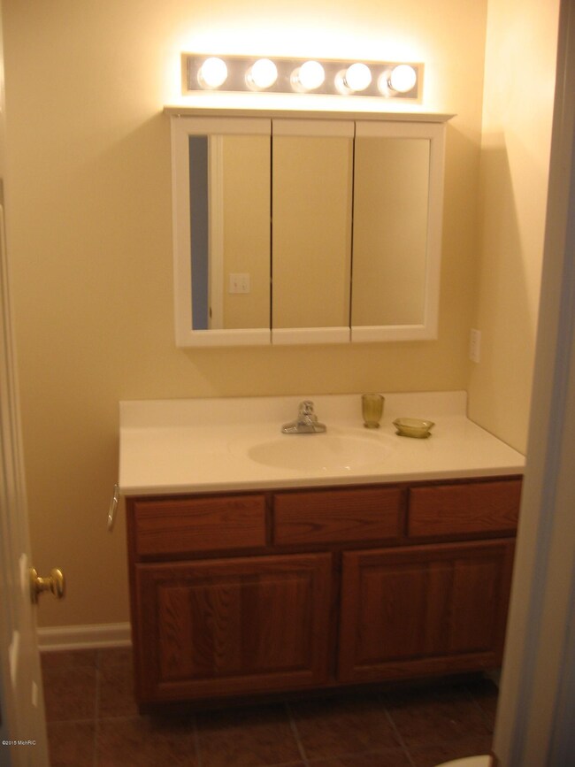 367 Hogadone Ave SW, Grand Rapids, MI 49504 - photo 6