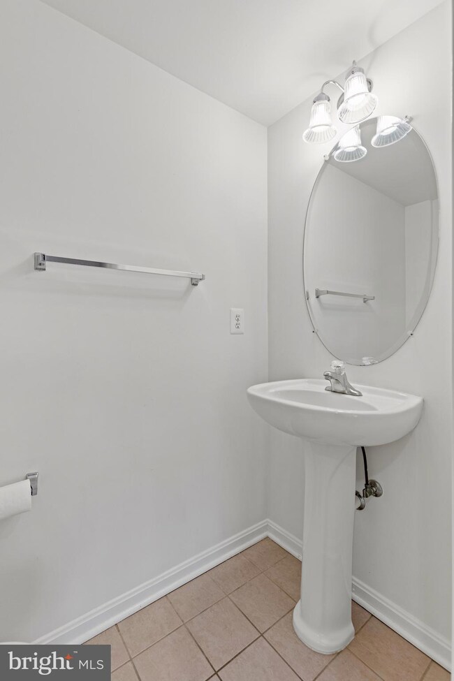 22787 Settlers Trail Terrace unit 16D, Ashburn, VA 20148 - photo 7