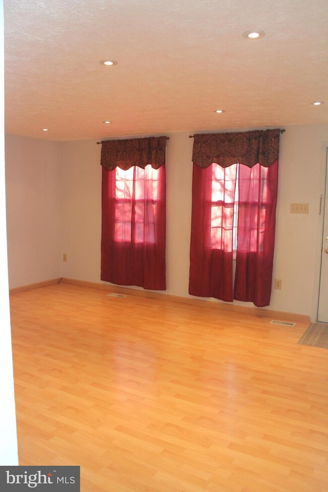 20321 Greenriver Terrace, Germantown, MD 20876 - photo 2