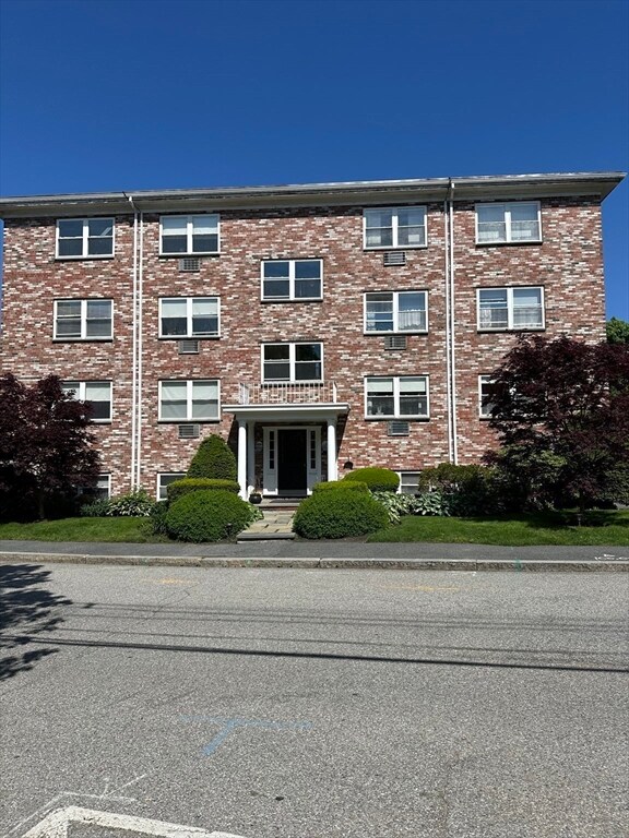 59 Prospect St unit B4, Marblehead, MA 01945 - photo 4