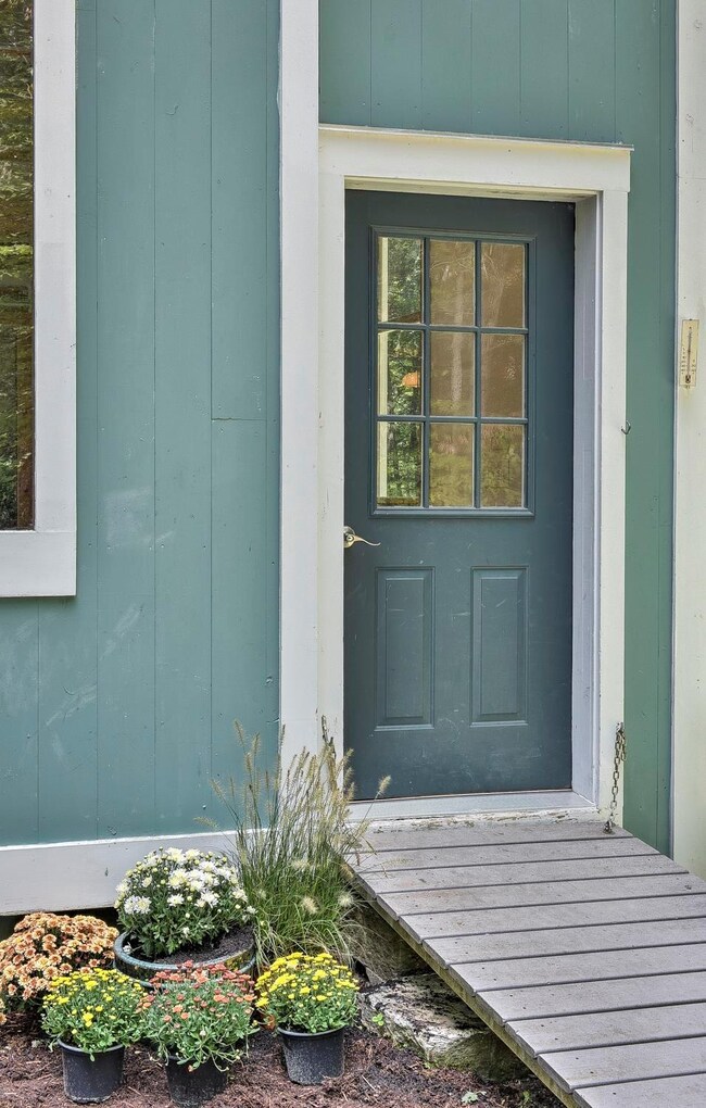 98 March Hill Rd, Walpole, NH 03608 - photo 4