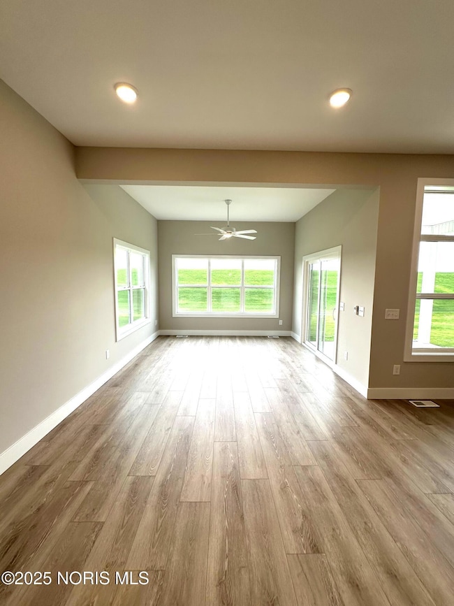 15261 Cypress Dr, Perrysburg, OH 43551 - photo 5