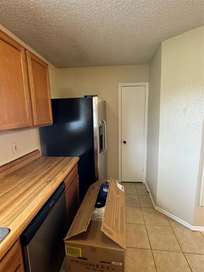 2428 Oakmont Dr, Bedford, TX 76022 - photo 4