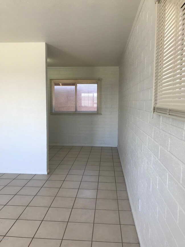 3122 E Hubbell St unit F, Phoenix, AZ 85008 - photo 5