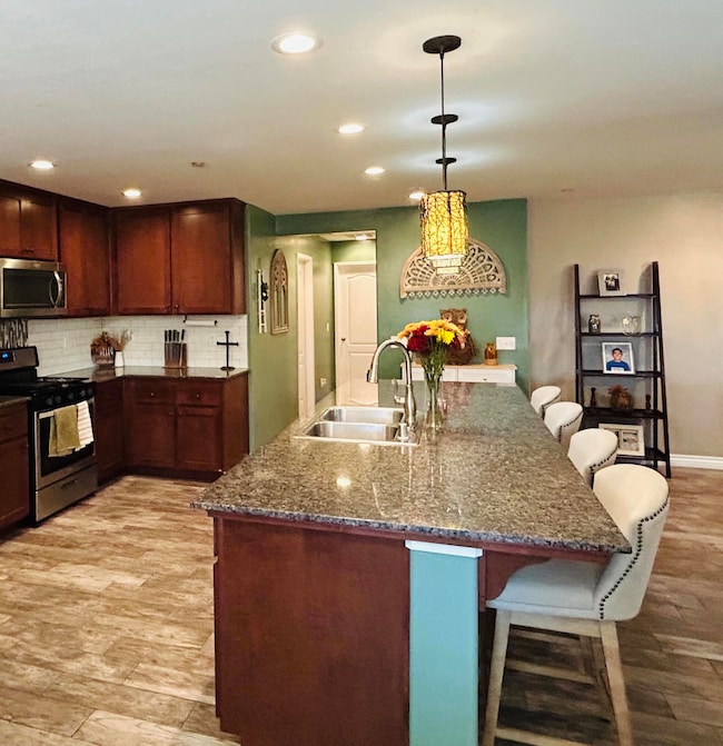 2113 E Delta Ct, Visalia, CA 93292 - photo 5