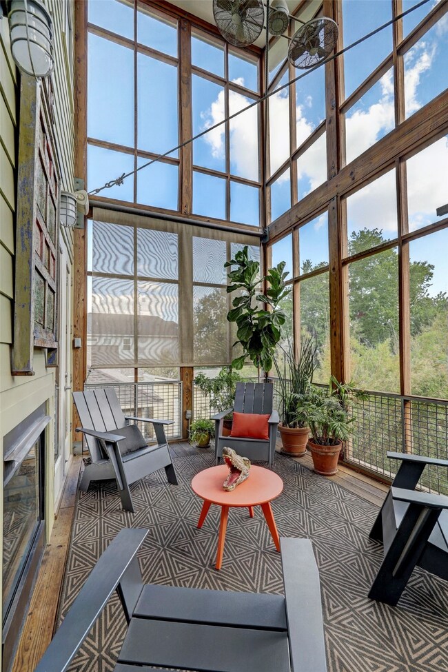 522 W 26th St, Houston, TX 77008 - photo 2