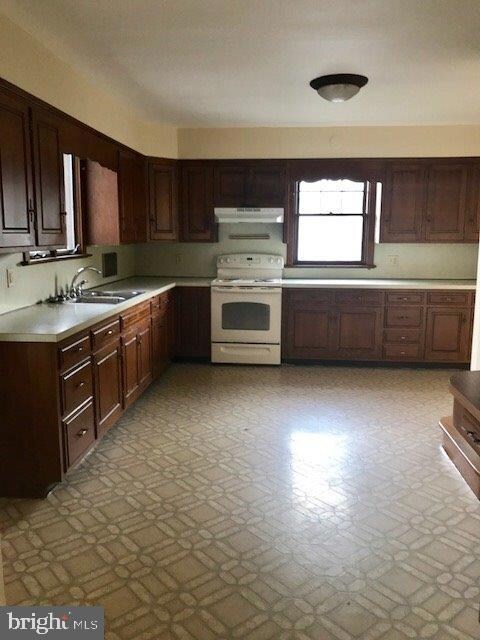 196 W Main St, Leola, PA 17540 - photo 5