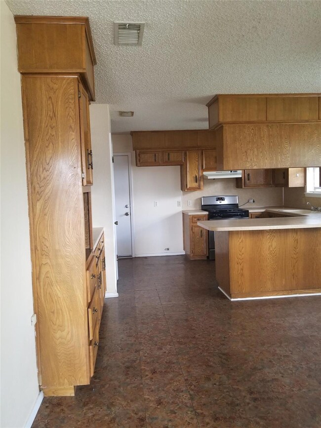 4525 Cole Dr, Abilene, TX 79606 - photo 4