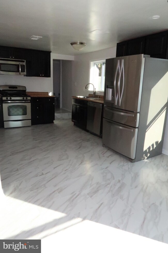 1521 Pacific Ave, Capitol Heights, MD 20743 - photo 5