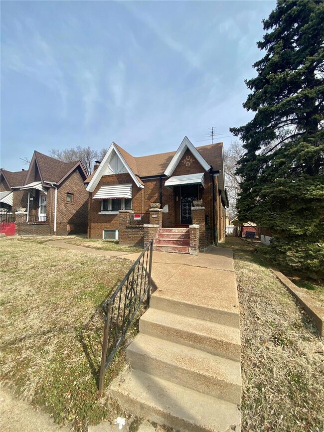 4549 Carter Ave, Saint Louis, MO 63115 - photo 3