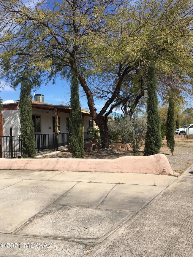 12th St (3)