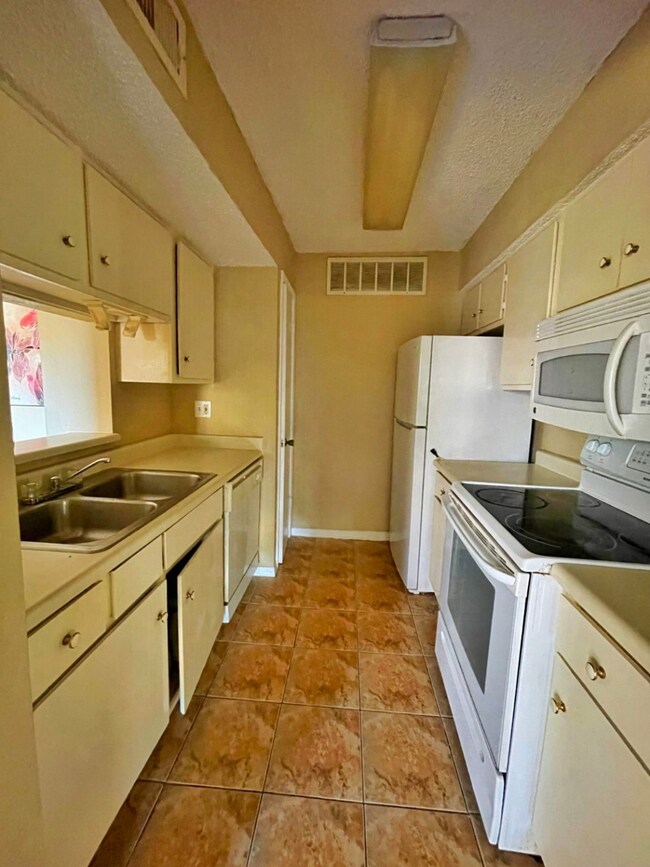 2800 Jeanetta St unit 1110, Houston, TX 77063 - photo 5