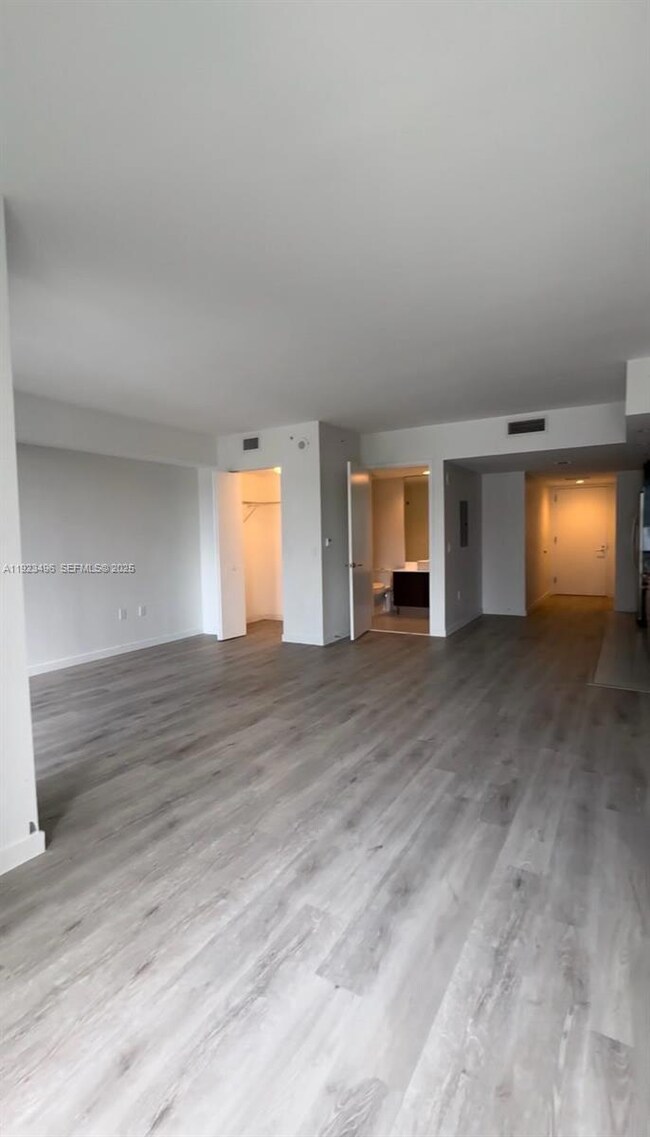 My Brickell unit 1503, Miami, FL 33131 - photo 3