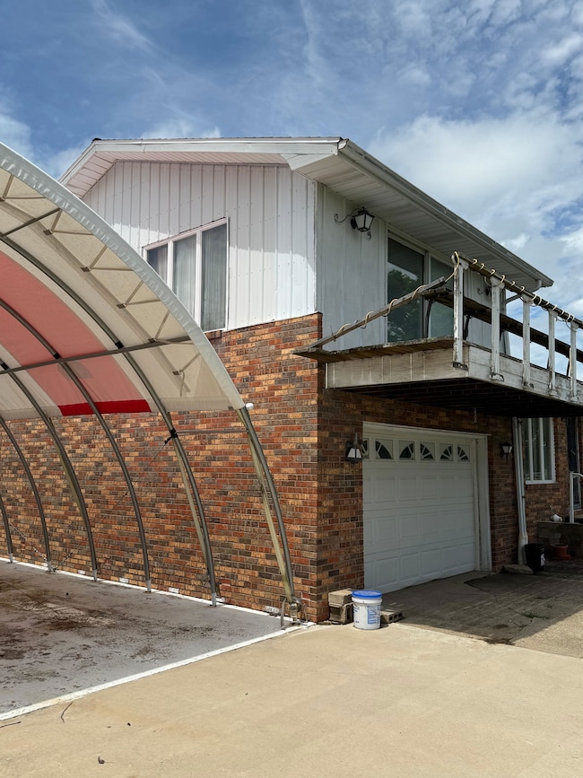 8323 E Briney Rd, Ipava, IL 61441 - photo 3