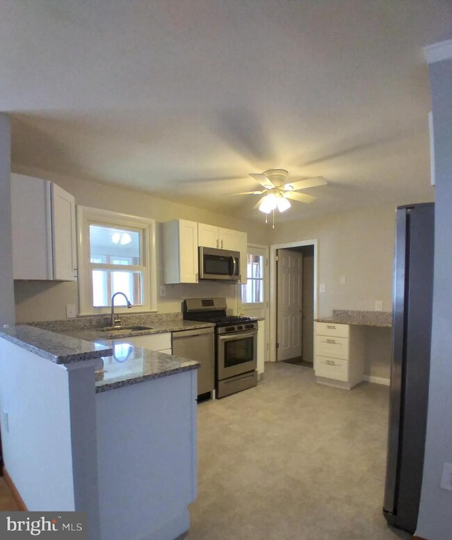 31 Bradbury Rd, Owings Mills, MD 21117 - photo 2