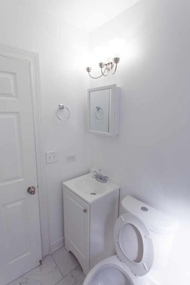 18324 Burnham Ave unit 1, Lansing, IL 60438 - photo 5