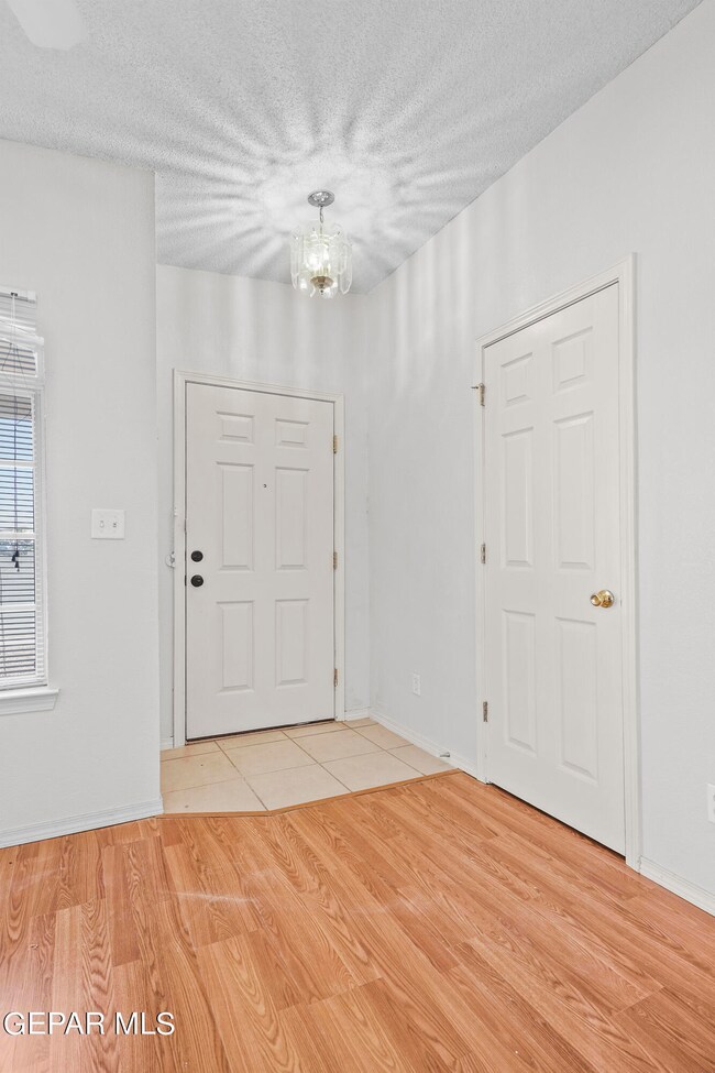 14232 Desert Cloud Dr, Horizon City, TX 79928 - photo 5