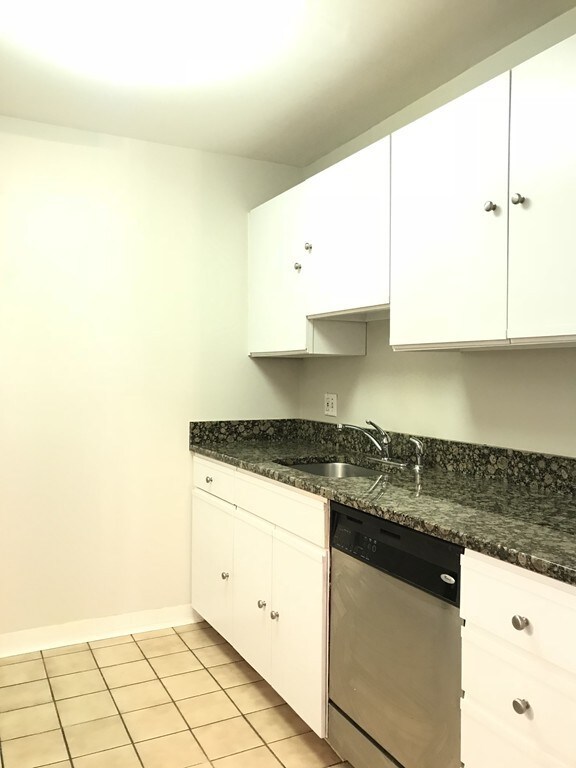 35 Desmoines Rd unit 309, Quincy, MA 02169 - photo 5