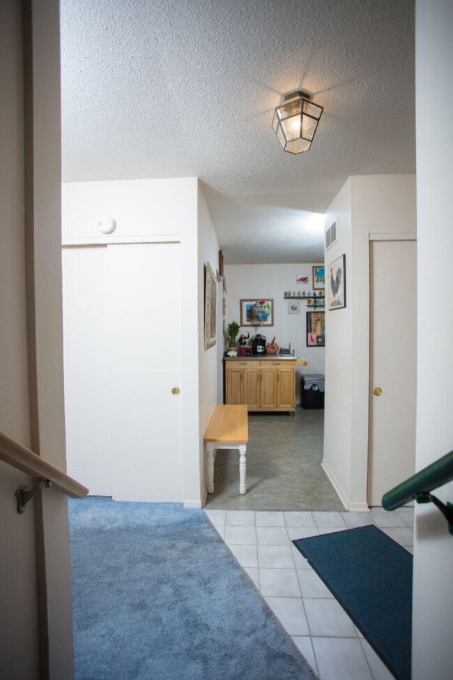 Hallwaytodiningroom