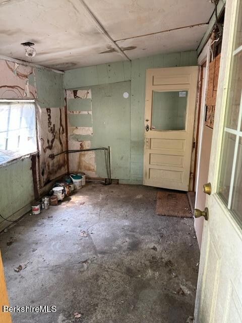 66 Columbia mudroom porch