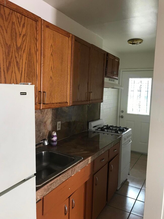 7123 N 54th Ave unit D, Glendale, AZ 85301 - photo 6