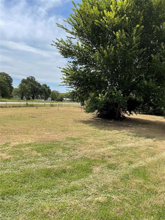 143 Overland Trail, Azle, TX 76020 - photo 5