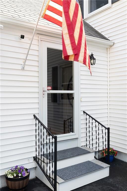 61 Knowles Dr, Warwick, RI 02888 - photo 5