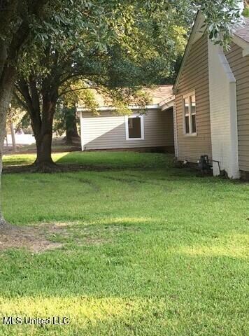 227 1st St SW, Magee, MS 39111 - photo 6