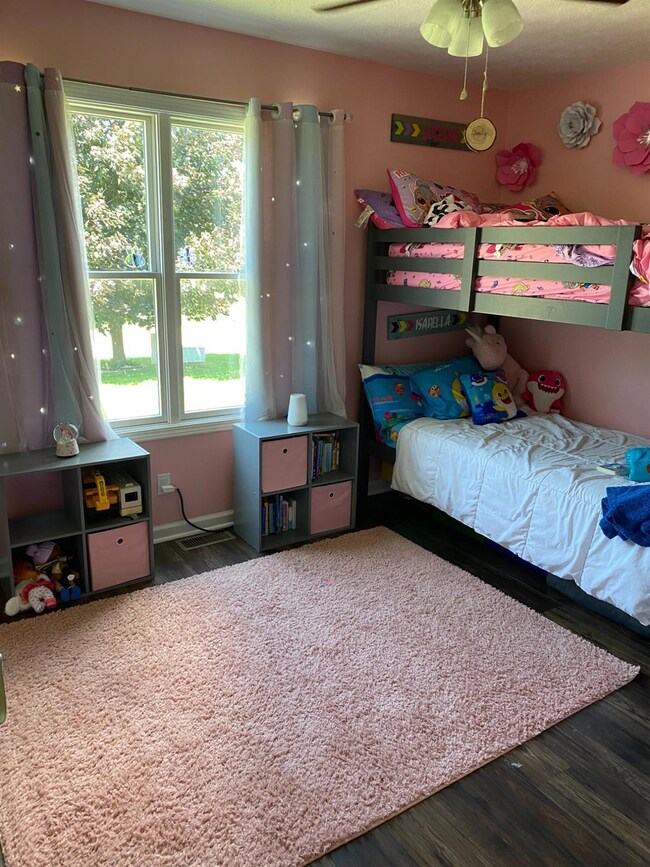 872 E Sportsman Ln, La Porte, IN 46350 - photo 3