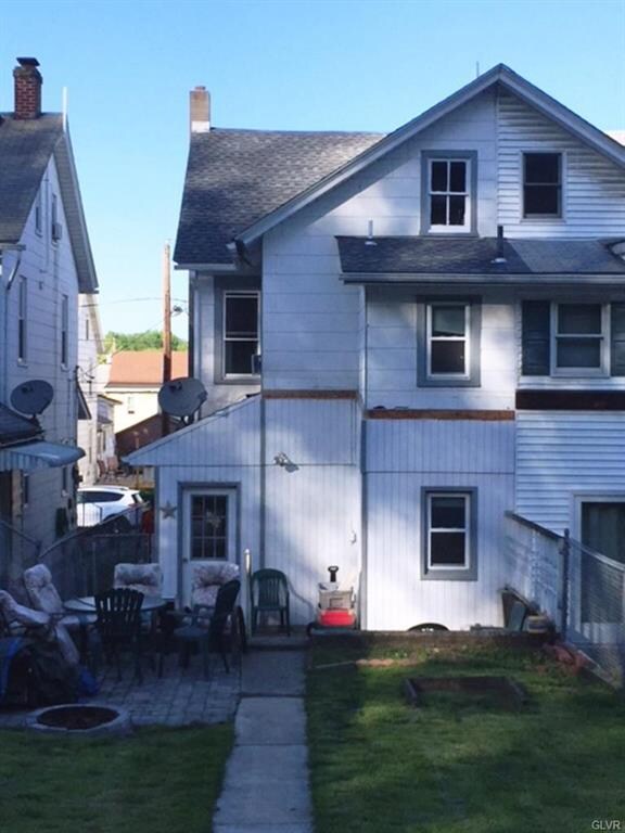 5218 3rd St, Whitehall, PA 18052 - photo 4