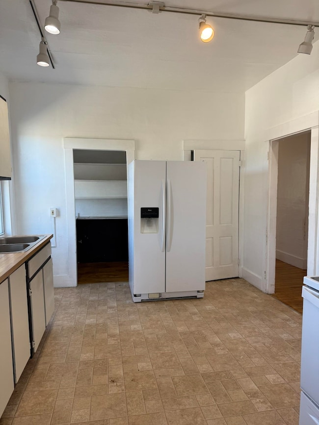 9 Depot St, Newport, NH 03773 - photo 6