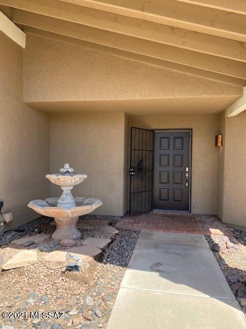 Inviting Entry w/Fountain