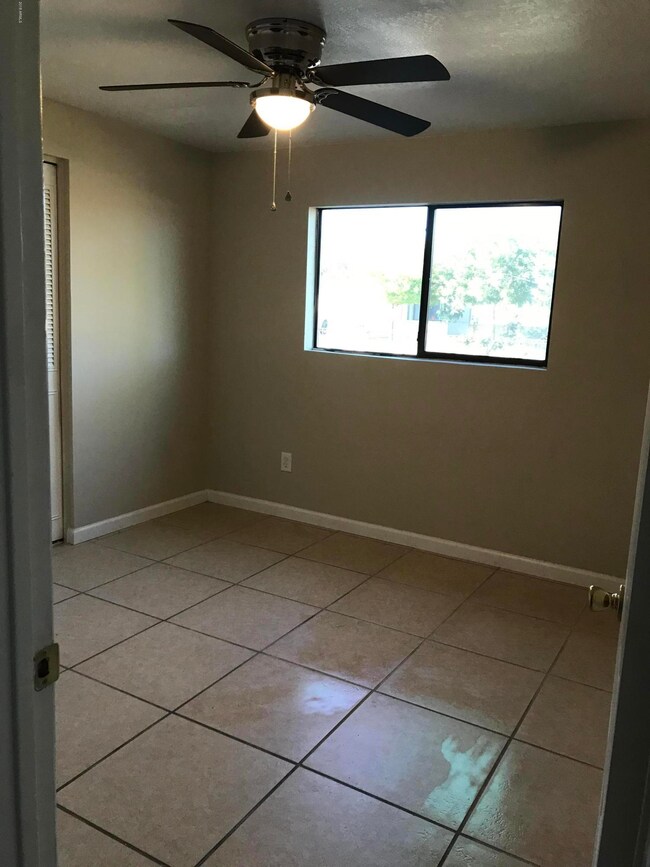 6001 W Hubbell St bedroom 1 alt view