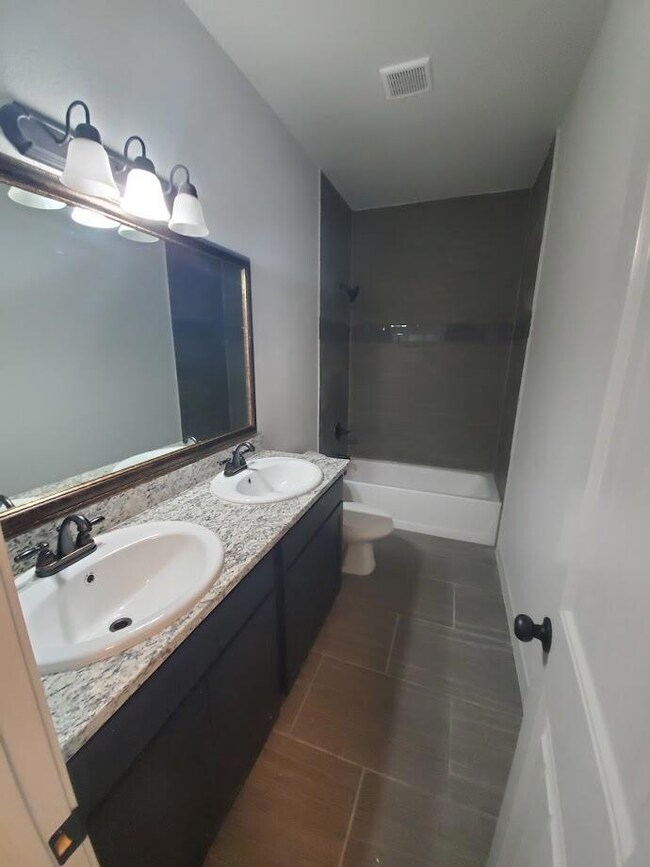 13897 Garforth Ave, El Paso, TX 79928 - photo 5