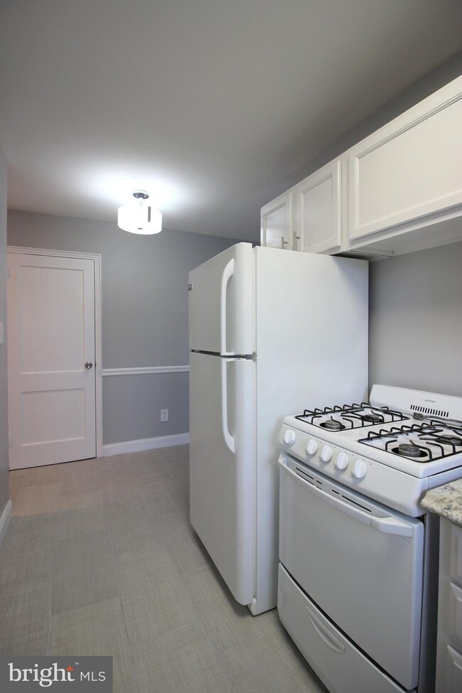 2243 Huntington Ave unit 301, Alexandria, VA 22303 - photo 5