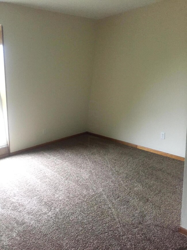 665 S Harris Ave unit 667, Columbus, OH 43204 - photo 5