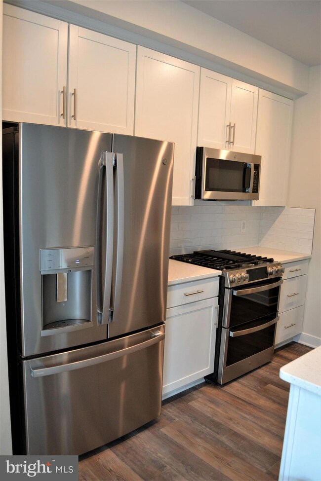 5688 Stephanie Tessa Way unit 52, Alexandria, VA 22303 - photo 4