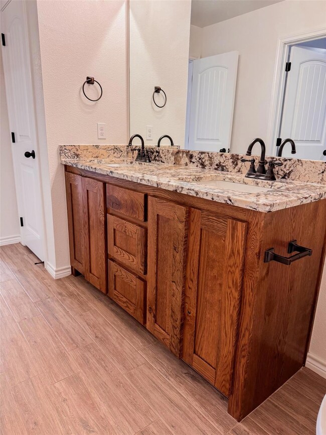 657 Elm Tree Ct, Poolville, TX 76487 - photo 4