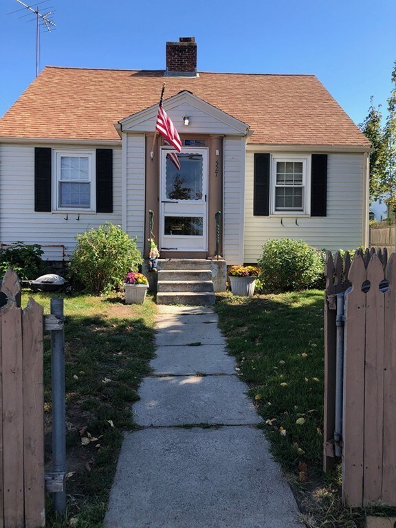 527 Burncoat St, Worcester, MA 01606 - photo 3