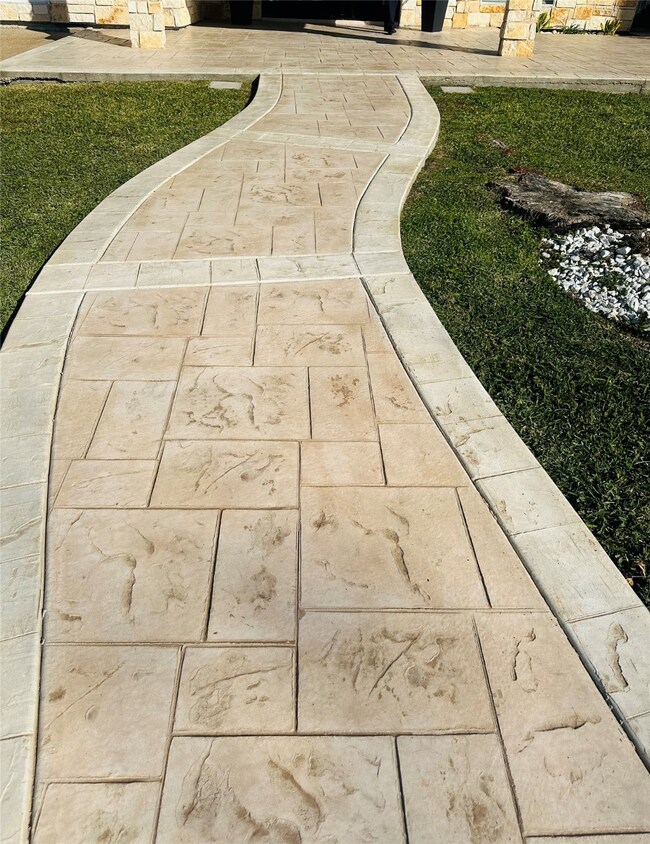 10518 Pleasanton Dr, Houston, TX 77038 - photo 3