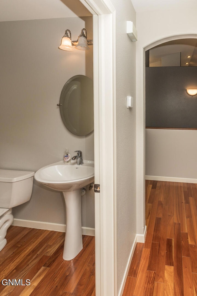 1/2 Bathroom