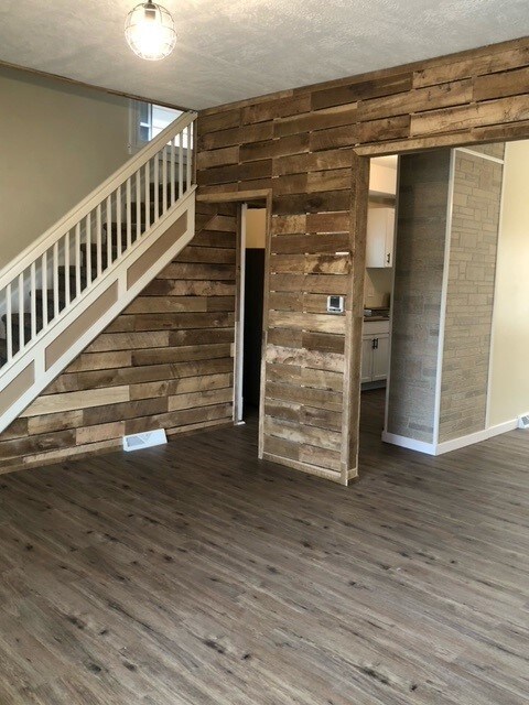 925 4th Ave, Beaver Falls, PA 15010 - photo 4