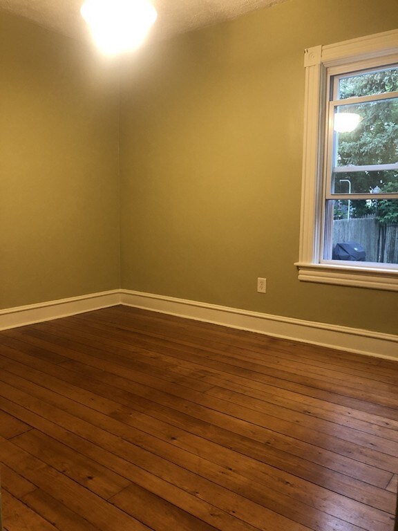 58 Garfield St unit 1, Fall River, MA 02721 - photo 4