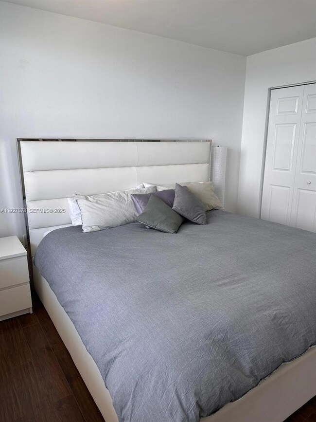 The Mark on Brickell unit 1607, Miami, FL 33131 - photo 4