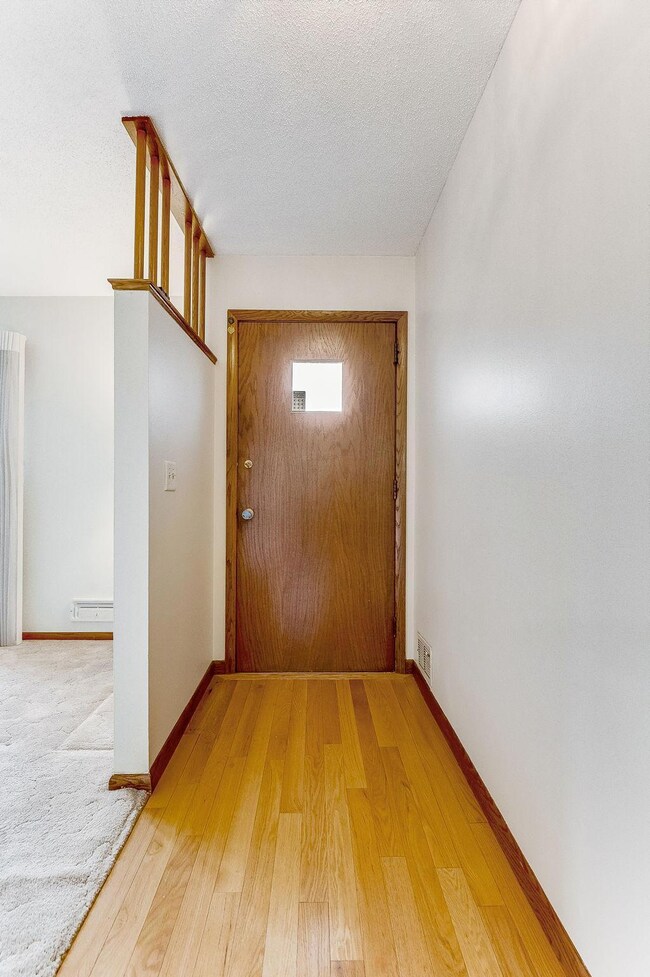 10440 Yukon St NW, Coon Rapids, MN 55433 - photo 3