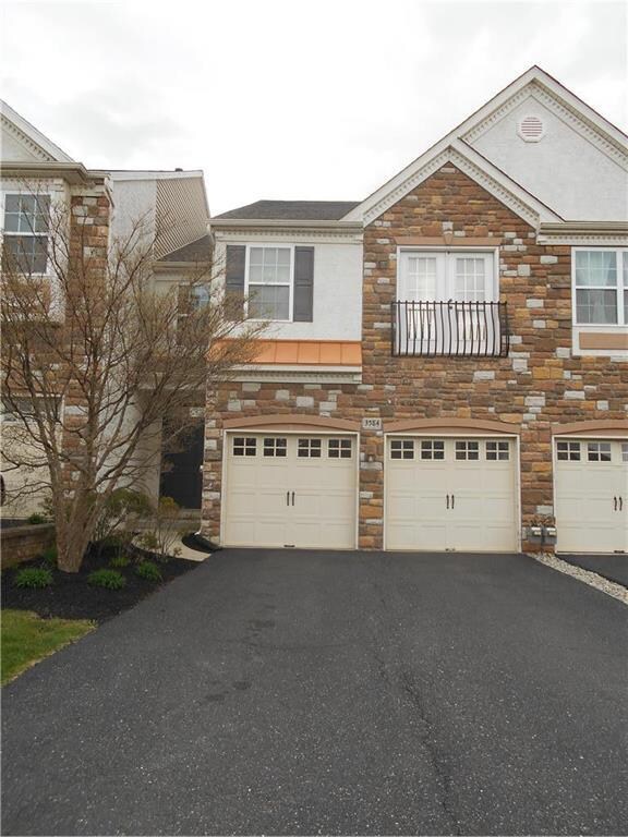 3584 Lenape Ln, Emmaus, PA 18049 - photo 2