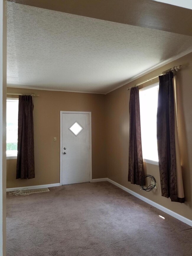 46 Parsonage St, Pittston, PA 18640 - photo 4